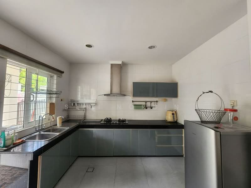Rumah Banglo untuk Dijual di Bukit Jelutong (Shah Alam) - Seri Nordin - Kitchen - PropertyGuru.com.my