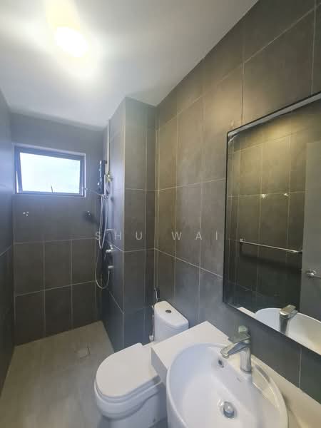 Servis Apartment untuk Disewa di Astoria Ampang - Shu Wai - Bathroom - PropertyGuru.com.my