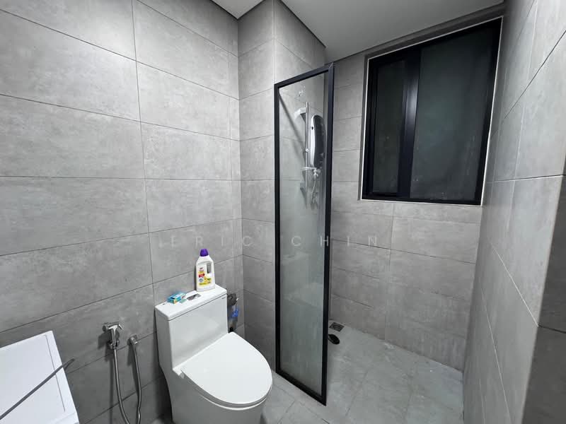 Servis Apartment untuk Disewa di Cubic Botanical - Eric Chin - Bathroom - PropertyGuru.com.my