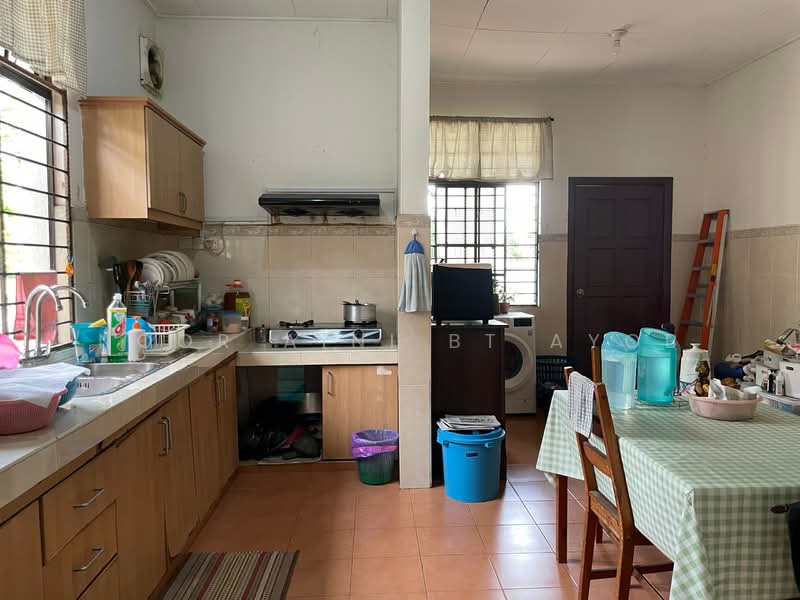 Rumah Teres 2 Tingkat untuk Dijual di Seksyen 4 (Bangi) - Noor Aini Bt Ayob - Kitchen - PropertyGuru.com.my