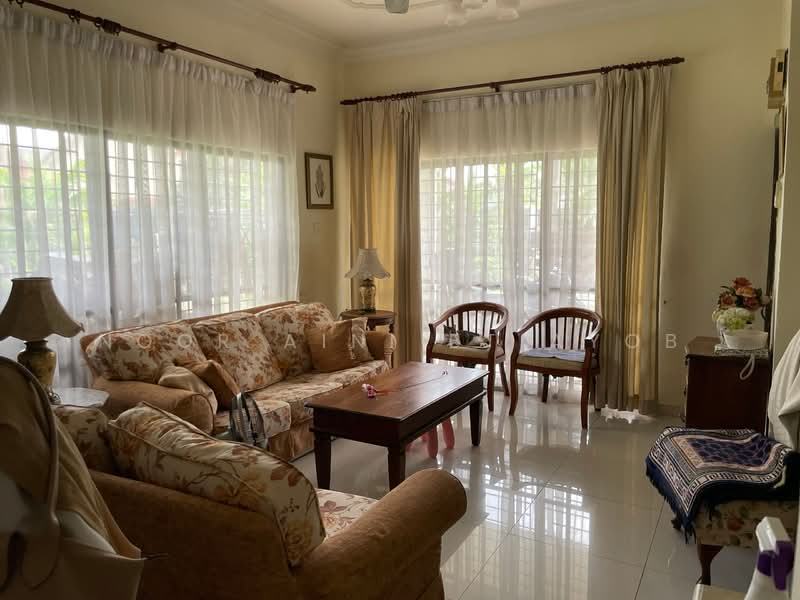 Rumah Teres 2 Tingkat untuk Dijual di Seksyen 4 (Bangi) - Noor Aini Bt Ayob - Living Room - PropertyGuru.com.my