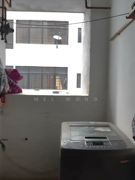 Kondominium untuk Dijual di Villa Putra - Mel Wong - Balcony - PropertyGuru.com.my