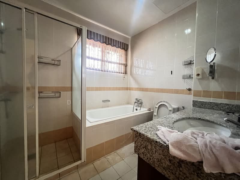 Semi-Detached House for Sale in Taman Segar (Cheras) - Denver Sin - Bathroom - PropertyGuru.com.my