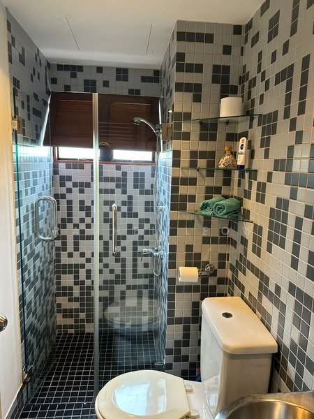 Condominium for Sale at Maxwell Towers - Rachel Leow - Bathroom - PropertyGuru.com.my