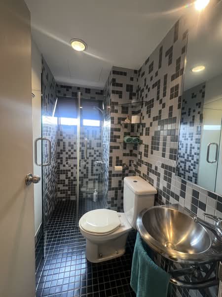 Condominium for Sale at Maxwell Towers - Rachel Leow - Bathroom - PropertyGuru.com.my