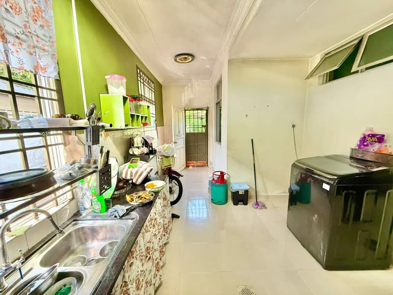 Rumah Teres 2 Tingkat untuk Dijual di Taman Nusa Indah (Iskandar Puteri (Nusajaya)) - Johnson Yap - Kitchen - PropertyGuru.com.my