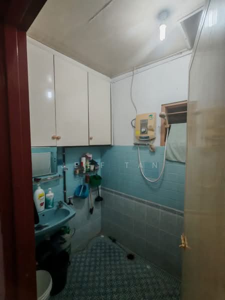 Rumah Berkembar untuk Dijual di Taman Lim (Ipoh) - Jeff Tan - Bathroom - PropertyGuru.com.my