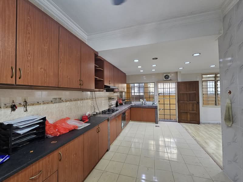 2-storey Terraced House for Sale in Alam Damai (Cheras) - Angel Yeoh - Kitchen - PropertyGuru.com.my