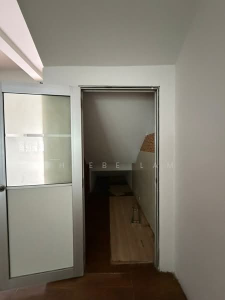 Shop / Office for Rent in Kota Kemuning (Shah Alam) - Phoebe Lam - Entrance - PropertyGuru.com.my