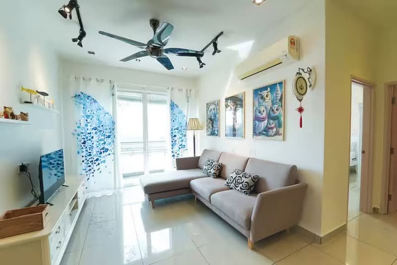 Kondominium untuk Dijual di The Majestic - Jeff Tan - Living Room - PropertyGuru.com.my