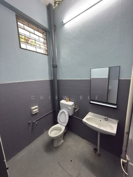 Shop / Office for Rent in George Town (Penang) - Chiew Bee - Bathroom - PropertyGuru.com.my