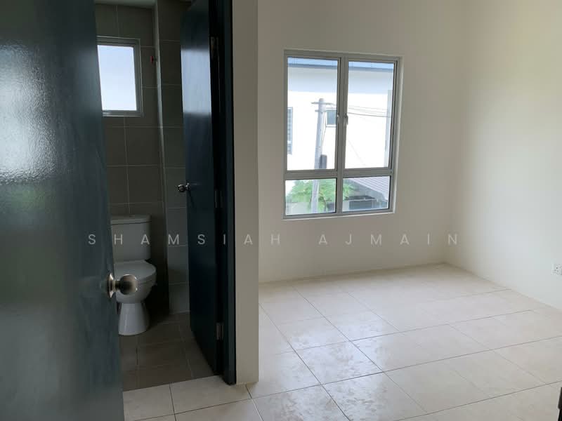 2-storey Terraced House for Sale in Dengkil (Selangor) - SHAMSIAH AJMAIN - Bathroom - PropertyGuru.com.my