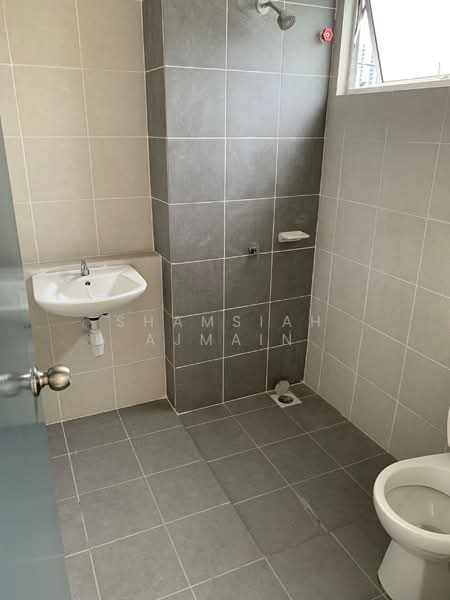 2-storey Terraced House for Sale in Dengkil (Selangor) - SHAMSIAH AJMAIN - Bathroom - PropertyGuru.com.my