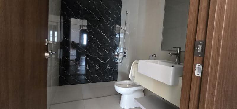 Semi-Detached House for Sale in Iskandar Puteri (Nusajaya) (Johor) - Lisa Yeo - Bathroom - PropertyGuru.com.my