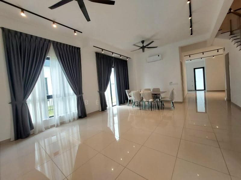Semi-Detached House for Rent in Telok Panglima Garang (Selangor) - Bee Lee - Living Room - PropertyGuru.com.my