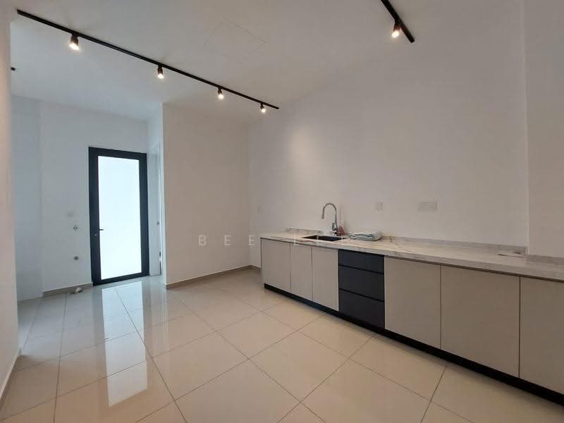 Semi-Detached House for Rent in Telok Panglima Garang (Selangor) - Bee Lee - Kitchen - PropertyGuru.com.my