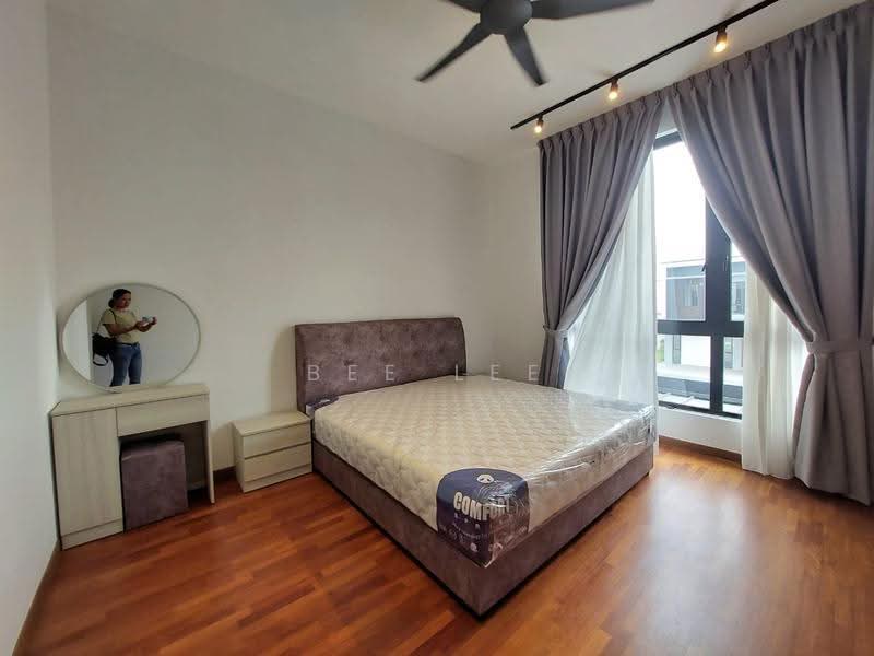 Semi-Detached House for Rent in Telok Panglima Garang (Selangor) - Bee Lee - Bedroom - PropertyGuru.com.my