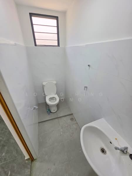 2-storey Terraced House for Sale in Bandar Seri Alam (Masai) - Loong Hing Liong - Bathroom - PropertyGuru.com.my