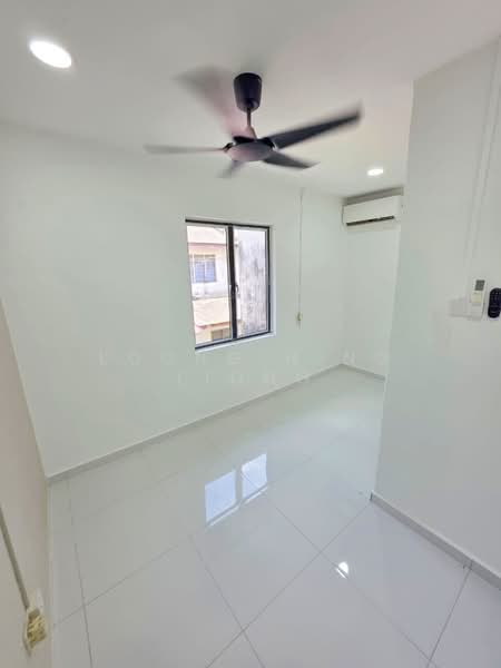 2-storey Terraced House for Sale in Bandar Seri Alam (Masai) - Loong Hing Liong - Interior - PropertyGuru.com.my