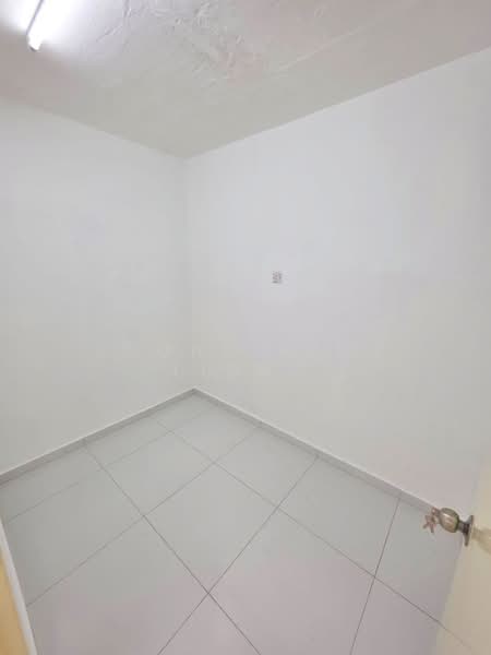2-storey Terraced House for Sale in Bandar Seri Alam (Masai) - Loong Hing Liong - Interior - PropertyGuru.com.my
