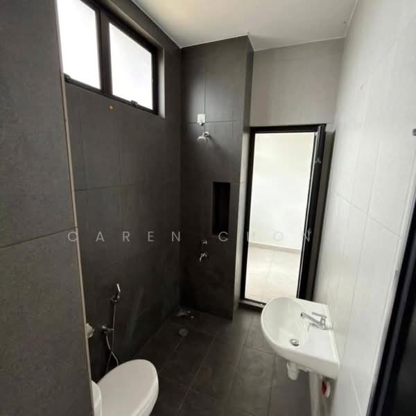 2-storey Terraced House for Sale in Setia Eco Cascadia (Tebrau) - Caren Chong - Bathroom - PropertyGuru.com.my