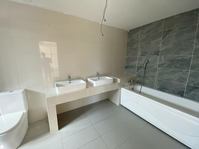 Rumah Berkembar untuk Dijual di Bandar Sungai Long (Selangor) - Miko Lew - PropertyGuru.com.my