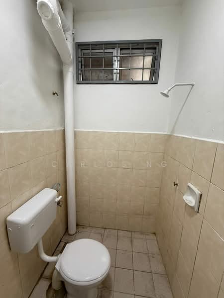 Pangsapuri untuk Disewa di Kiambang Apartment - Carlos Ng - Bathroom - PropertyGuru.com.my
