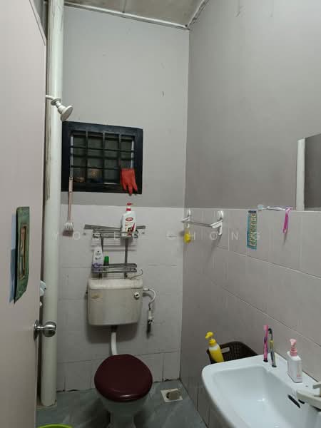2-storey Terraced House for Rent in Taman Seri Orkid (Skudai) - Yosef Chong - Bathroom - PropertyGuru.com.my