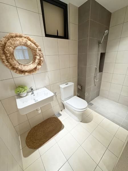 Servis Apartment untuk Dijual di Menara U2 - FM Hong - Bathroom - PropertyGuru.com.my