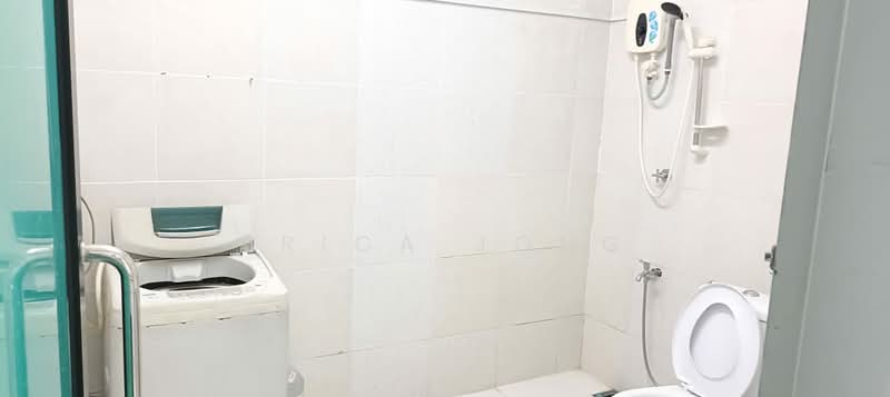 Apartment for Rent at Plaza Mentari Apartment (Taman Pelangi) - Erica Jong - Bathroom - PropertyGuru.com.my