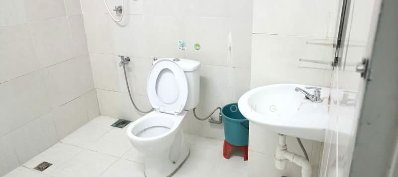 Apartment for Rent at Plaza Mentari Apartment (Taman Pelangi) - Erica Jong - Bathroom - PropertyGuru.com.my