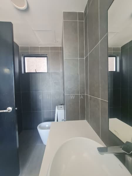 Servis Apartment untuk Disewa di Astoria Ampang - Shu Wai - Bathroom - PropertyGuru.com.my