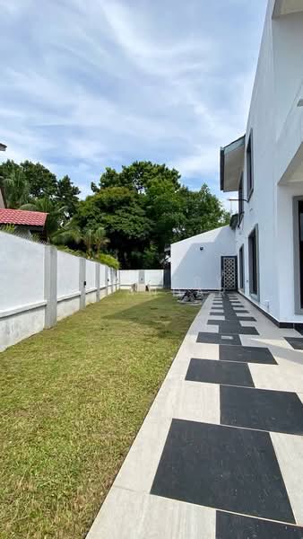 2-storey Terraced House for Sale in Bukit Jelutong (Shah Alam) - Shaziery Iskandar - Exterior - PropertyGuru.com.my