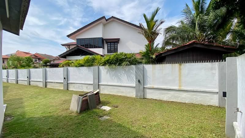 2-storey Terraced House for Sale in Bukit Jelutong (Shah Alam) - Shaziery Iskandar - Exterior - PropertyGuru.com.my