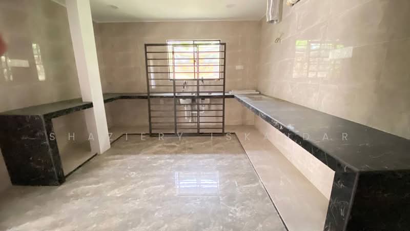 2-storey Terraced House for Sale in Bukit Jelutong (Shah Alam) - Shaziery Iskandar - Kitchen - PropertyGuru.com.my