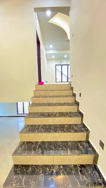 2-storey Terraced House for Sale in Bukit Jelutong (Shah Alam) - Shaziery Iskandar - PropertyGuru.com.my