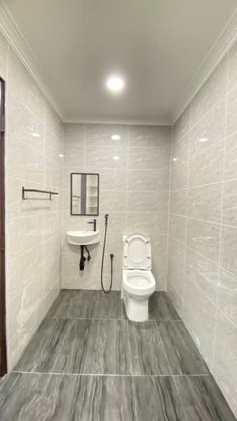 2-storey Terraced House for Sale in Bukit Jelutong (Shah Alam) - Shaziery Iskandar - PropertyGuru.com.my