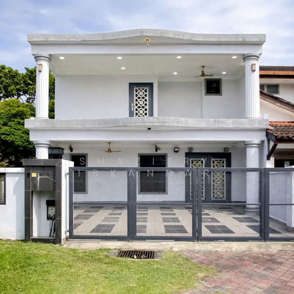 2-storey Terraced House for Sale in Bukit Jelutong (Shah Alam) - Shaziery Iskandar - Exterior - PropertyGuru.com.my