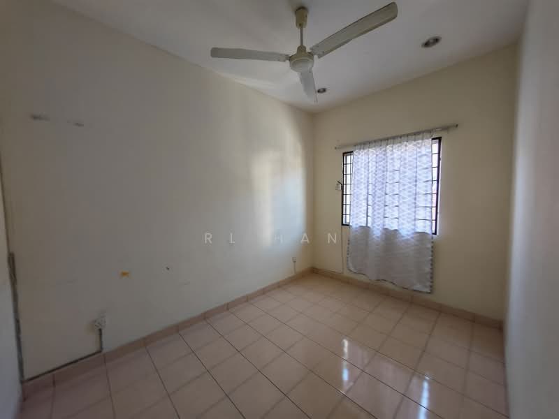 Rumah Teres 2 Tingkat untuk Dijual di Pusat Bandar Putra Permai (Seri Kembangan) - RL Han - Interior - PropertyGuru.com.my
