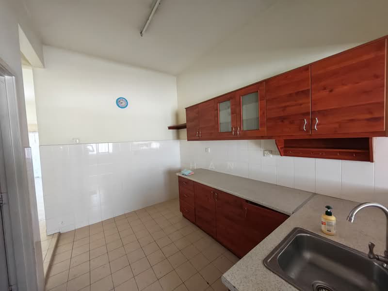 Rumah Teres 2 Tingkat untuk Dijual di Pusat Bandar Putra Permai (Seri Kembangan) - RL Han - Kitchen - PropertyGuru.com.my