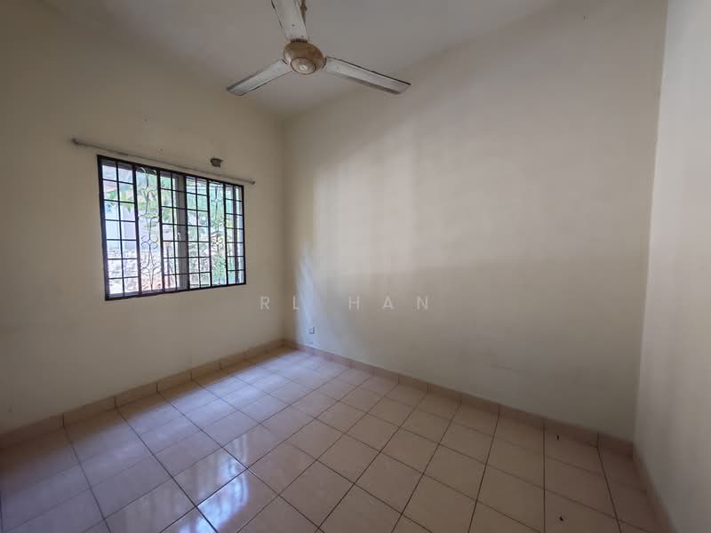 Rumah Teres 2 Tingkat untuk Dijual di Pusat Bandar Putra Permai (Seri Kembangan) - RL Han - Interior - PropertyGuru.com.my