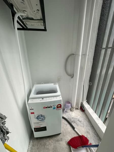 Servis Apartment untuk Disewa di Dorsett Waterfront Subang - Gordon Ling - Balcony - PropertyGuru.com.my