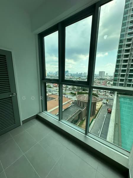 Servis Apartment untuk Disewa di Dorsett Waterfront Subang - Gordon Ling - Balcony - PropertyGuru.com.my