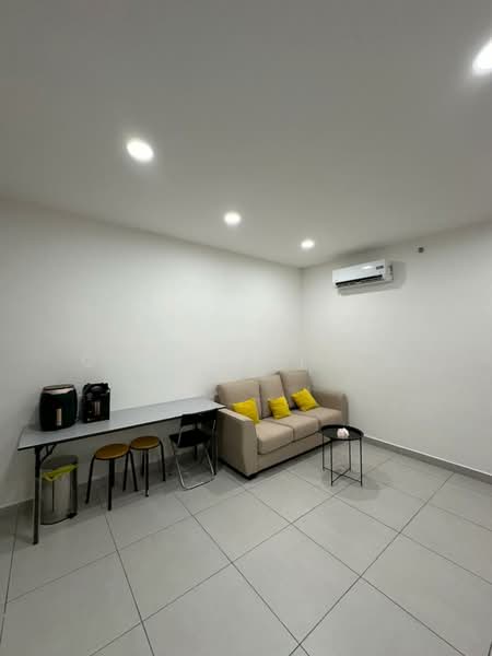 Servis Apartment untuk Disewa di Dorsett Waterfront Subang - Gordon Ling - Living Room - PropertyGuru.com.my