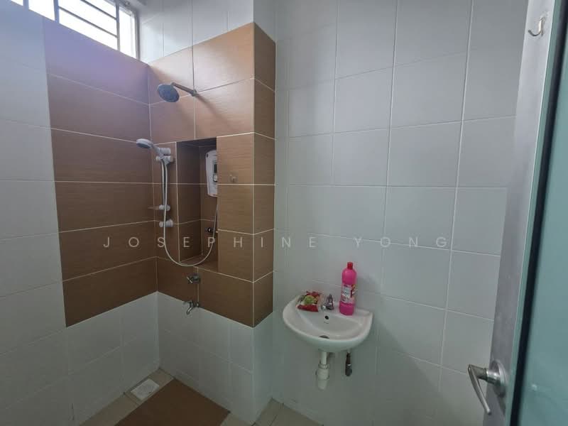 Condominium for Rent at The Seed Taman Sutera Utama - Josephine Yong - Bathroom - PropertyGuru.com.my