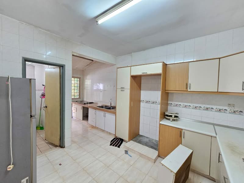 2-storey Terraced House for Sale in Taman Seri Taming (Cheras) - ChaoLim . - Kitchen - PropertyGuru.com.my