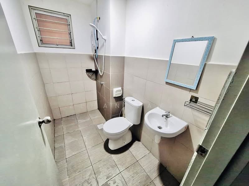 Untuk Disewa - Suria Pantai