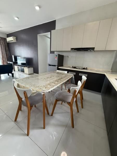 Kondominium untuk Disewa di Royal Strand @ Country Garden Danga Bay - Mr Lu - Dining Room - PropertyGuru.com.my
