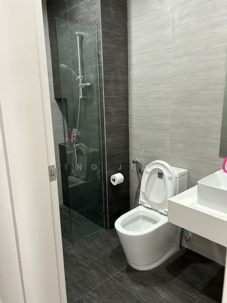 Service Residence for Sale at Trion 2 @ KL - Ming Ju Li - Bathroom - PropertyGuru.com.my