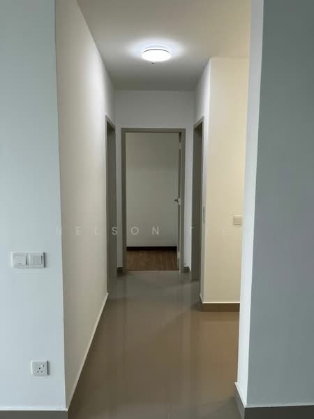 Servis Apartment untuk Disewa di Residensi Ava @ Kiara Bay - Nelson Tiew - Corridor - PropertyGuru.com.my